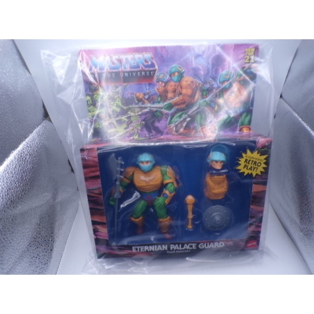 Masters of the Universe Eternian Palace Guard Royal Defender Action Figure New